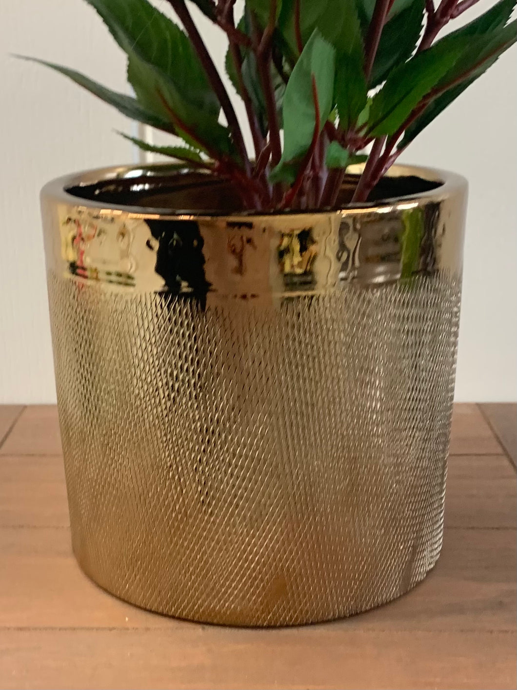 Gold etched planter