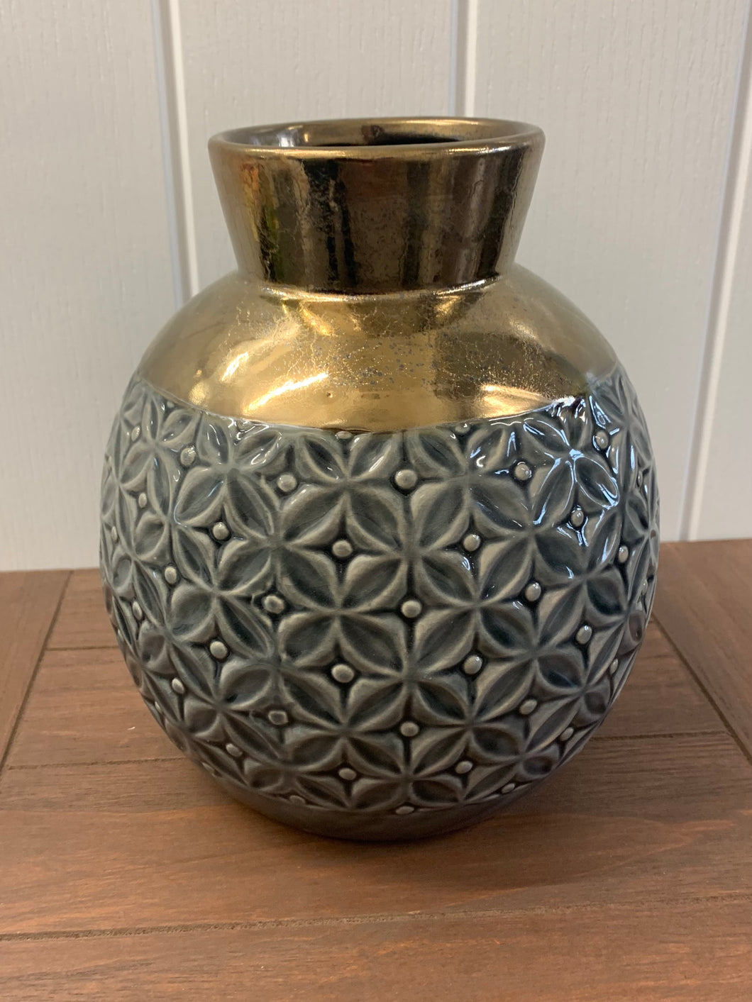 Small grey bulbous vase